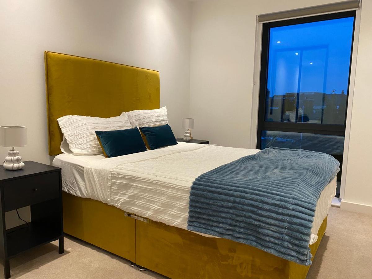 Triple T Homes Cosy 2 Bedroom Apartment With Balcony إيلفورد المظهر الخارجي الصورة